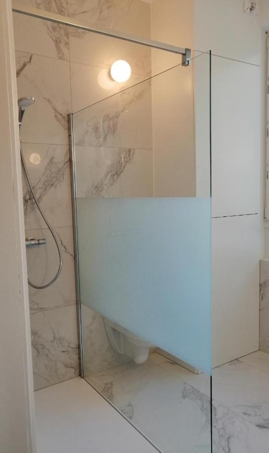 Large Apartment 800M From The Beach 90 Square Meters Oostende Ngoại thất bức ảnh