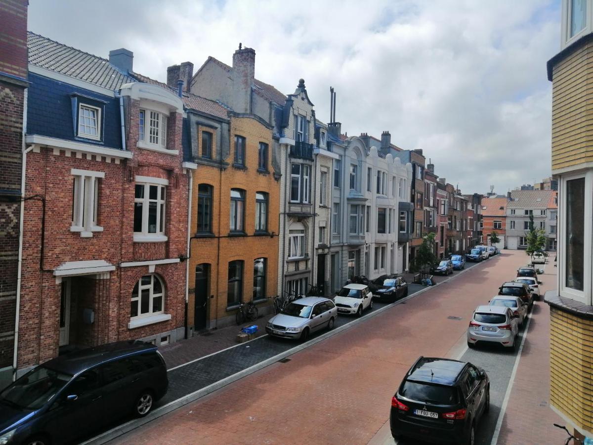 Large Apartment 800M From The Beach 90 Square Meters Oostende Ngoại thất bức ảnh