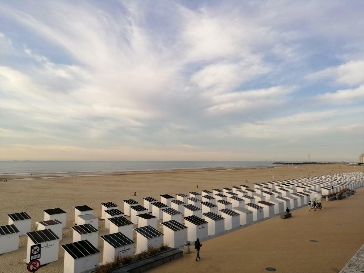 Large Apartment 800M From The Beach 90 Square Meters Oostende Ngoại thất bức ảnh